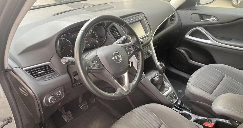 Opel Zafira cena 49900 przebieg: 150800, rok produkcji 2018 z Gdańsk małe 121